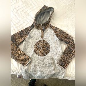 Basketball Hoodie‎